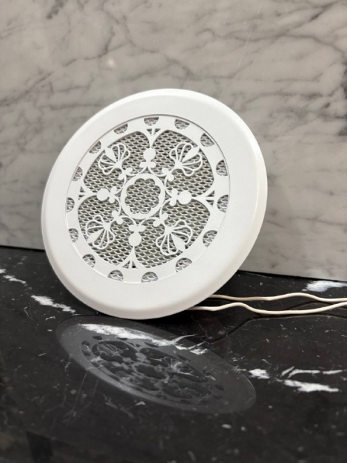 Диффузор на магнитах с вентилятором ТД100 белый цветочный орнамент 100 мм